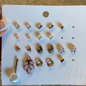 Bundle of 8 pairs of Earrings + 4 pc earring